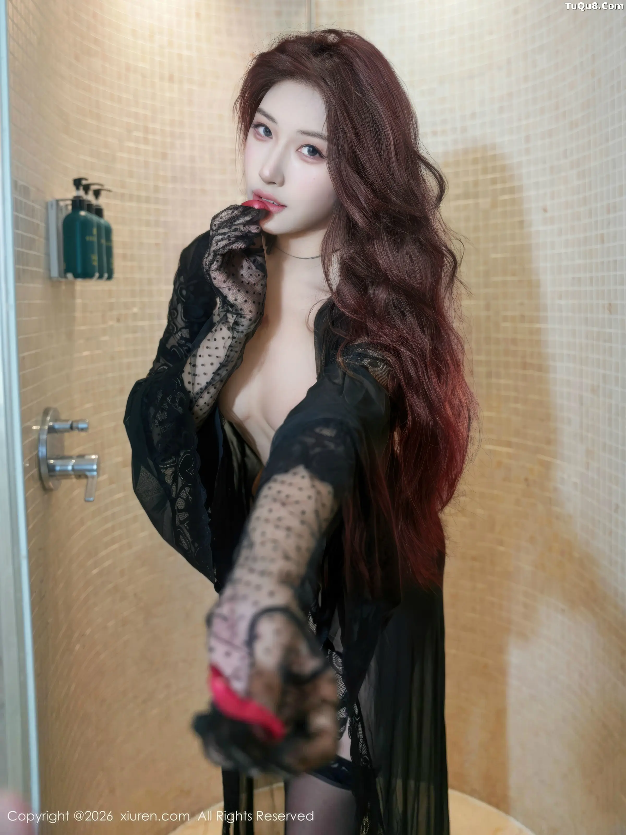 夏冰冰性感黑色情趣服饰配黑丝吊袜秀丰满身材撩人绝美写真71P