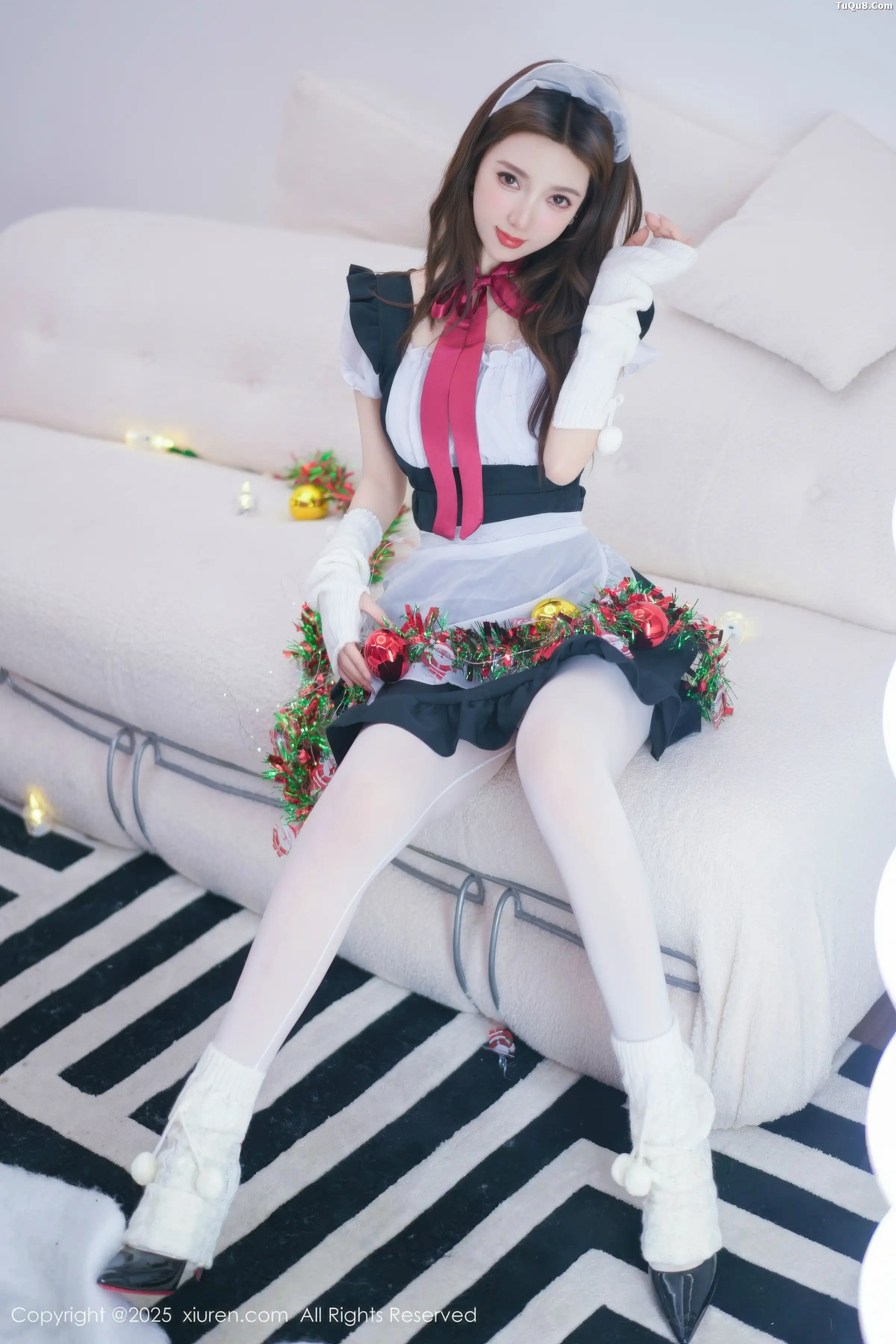 Twins-桃桃性感女仆装扮配白色丝袜秀完美身材撩人绝美写真77P