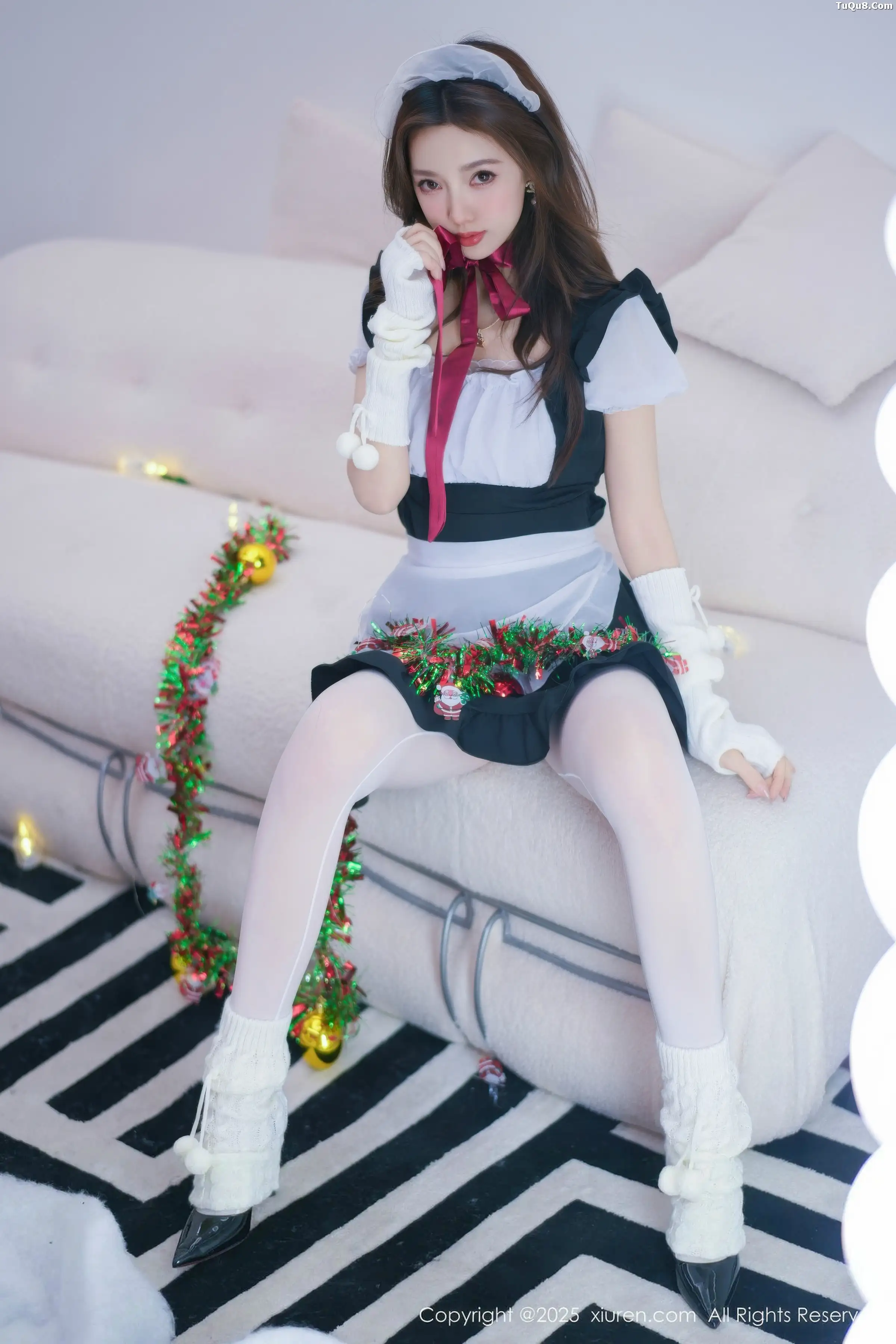 Twins-桃桃性感女仆装扮配白色丝袜秀完美身材撩人绝美写真77P