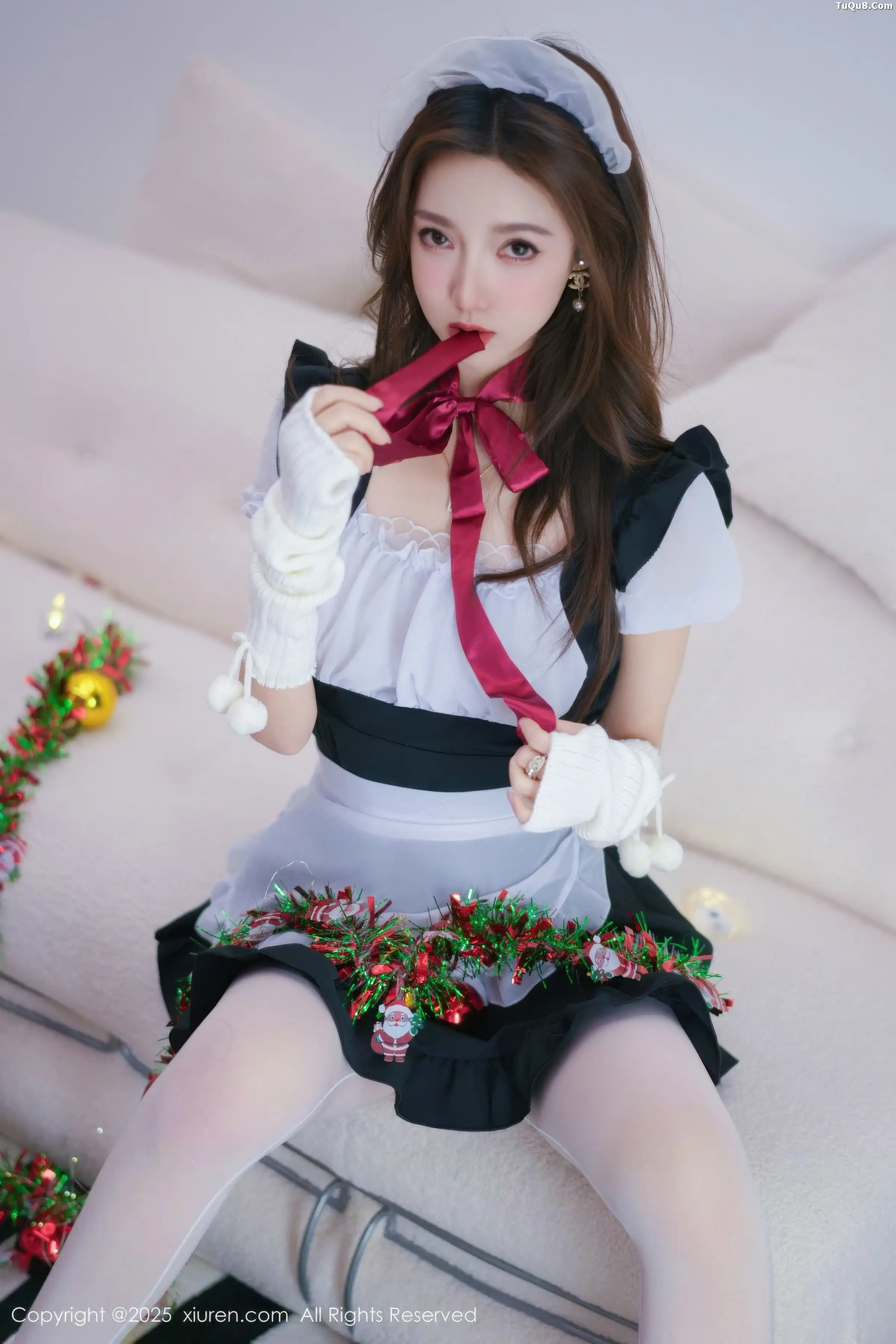 Twins-桃桃性感女仆装扮配白色丝袜秀完美身材撩人绝美写真77P