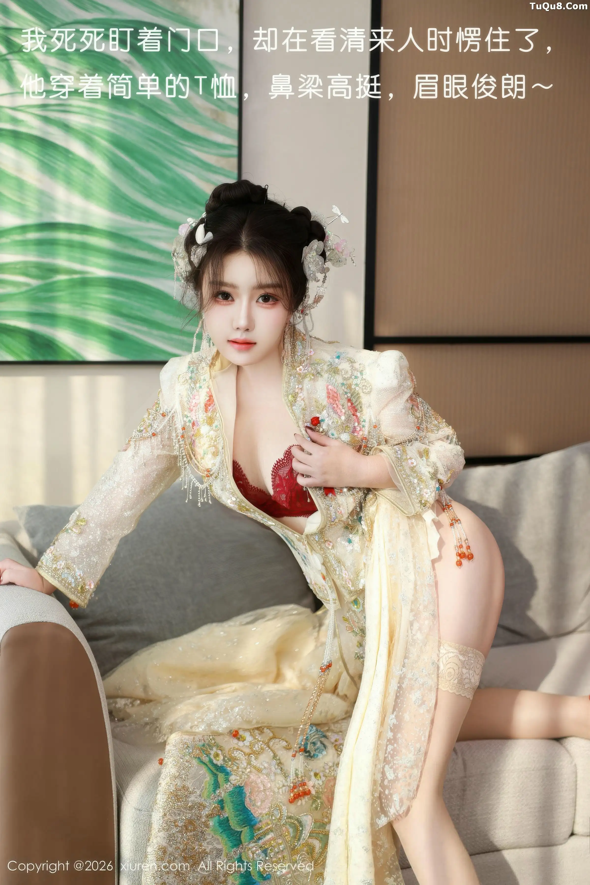 小薯条nienie剧情主题性感秀禾服饰配肉色丝袜秀美腿绝美写真56P