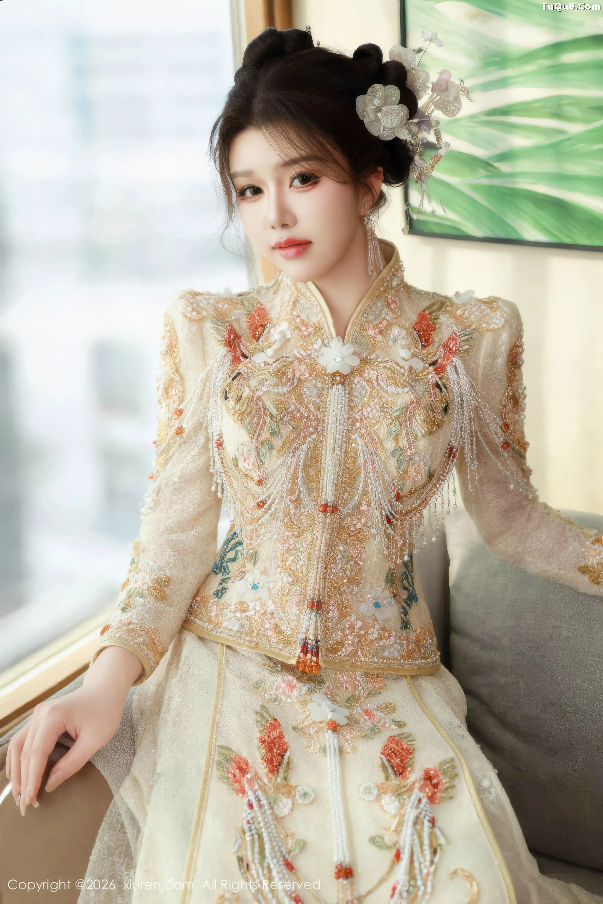 小薯条nienie剧情主题性感秀禾服饰配肉色丝袜秀美腿绝美写真56P